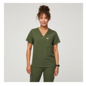 Figs Women's Short Sleeve V-Neck Tee in Olive